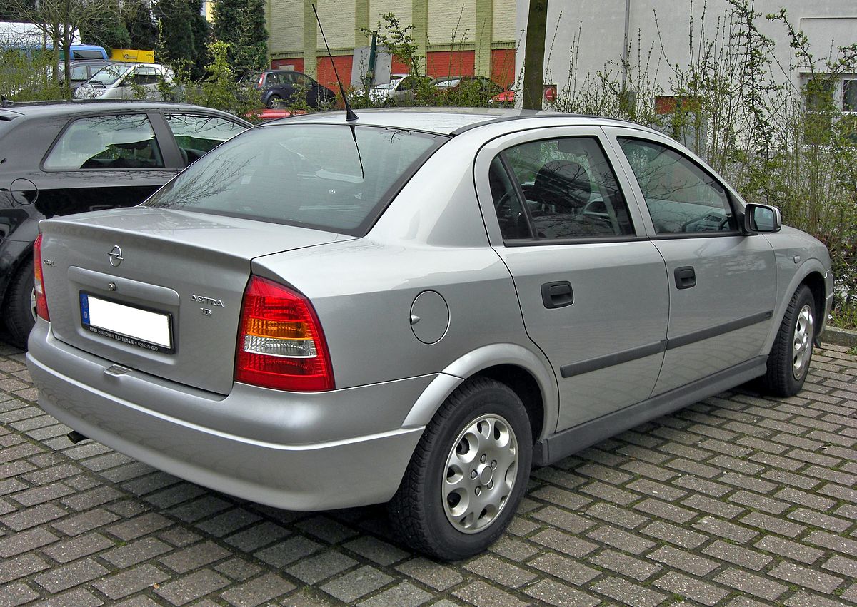 1200px-Opel_Astra_G_Classic