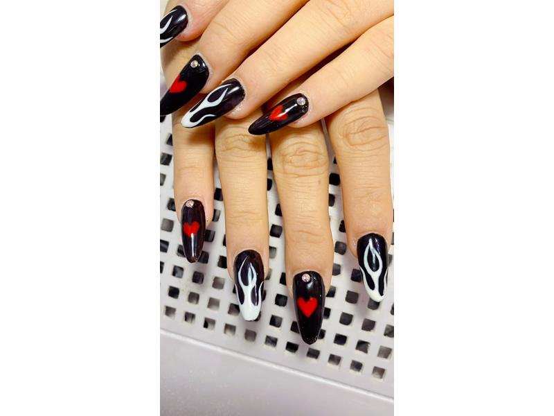 yasemin-kara-protez-nailart4